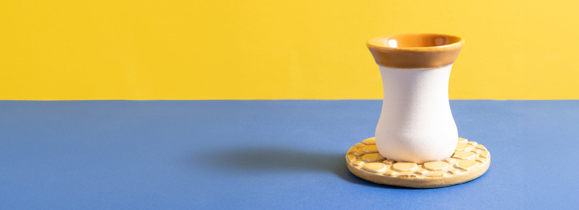 A banner size image of the Parisa Tea set
