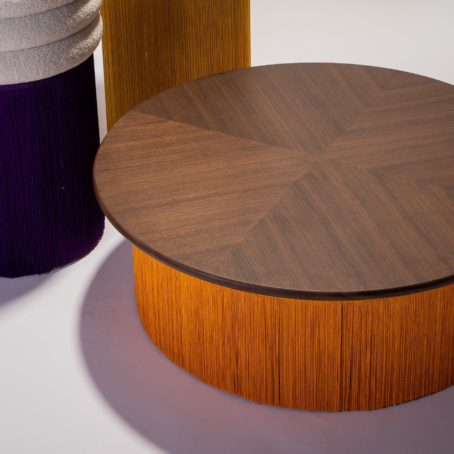 Zoom on the large table design piece in the Tessels Collection