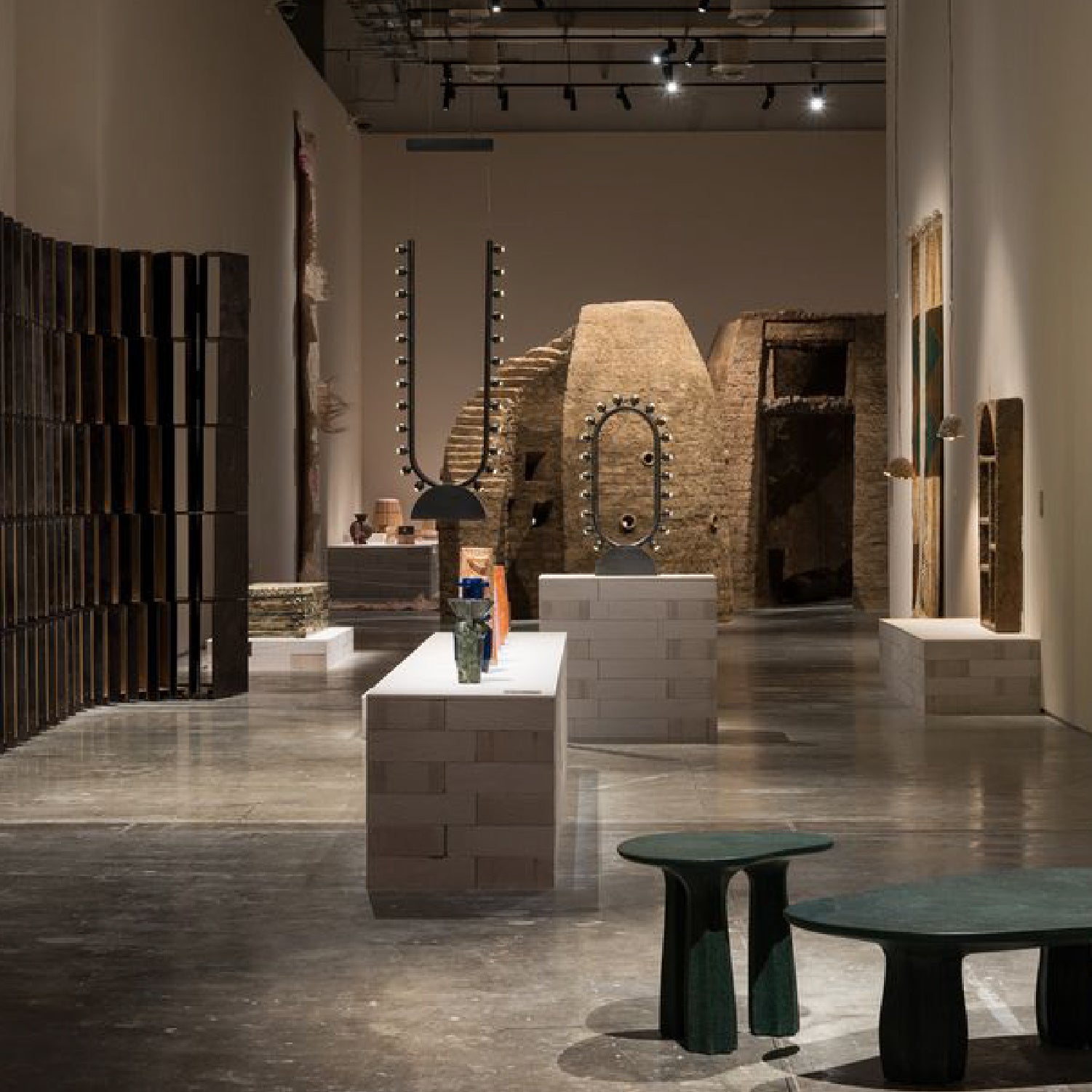 Overview of design exhbition with focos on arab designers